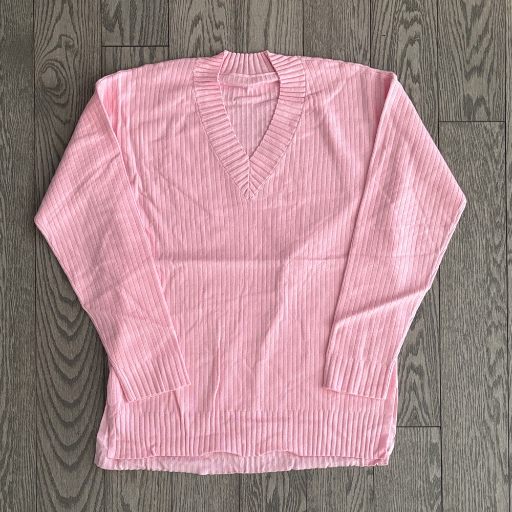 NEW Sweater Top V-Neck💗